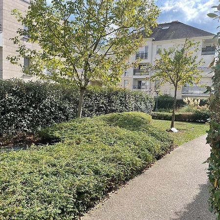 Studio 28 M2 & Jardin Privatif 20 M2 Montigny-le-Bretonneux Luaran gambar