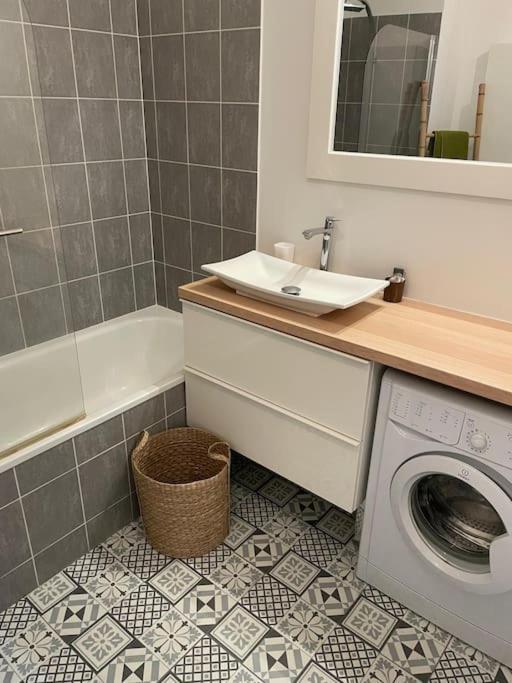 Studio 28 M2 & Jardin Privatif 20 M2 Montigny-le-Bretonneux Luaran gambar
